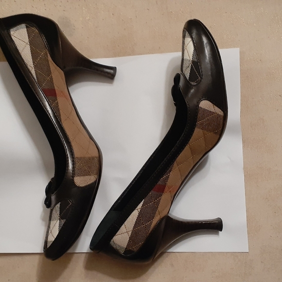 BURBERRY LEATHER NOVA CHECK PUMPS 39 - Picture 10 of 16
